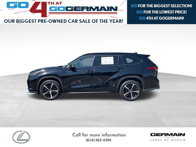 used 2021 Toyota Highlander car, priced at $35,748