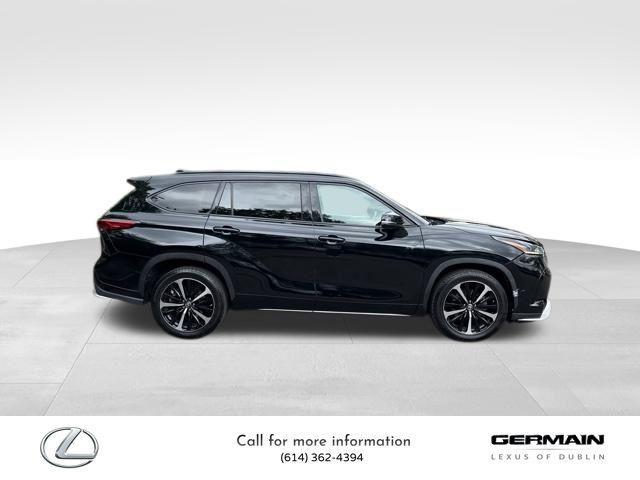 used 2021 Toyota Highlander car, priced at $34,988