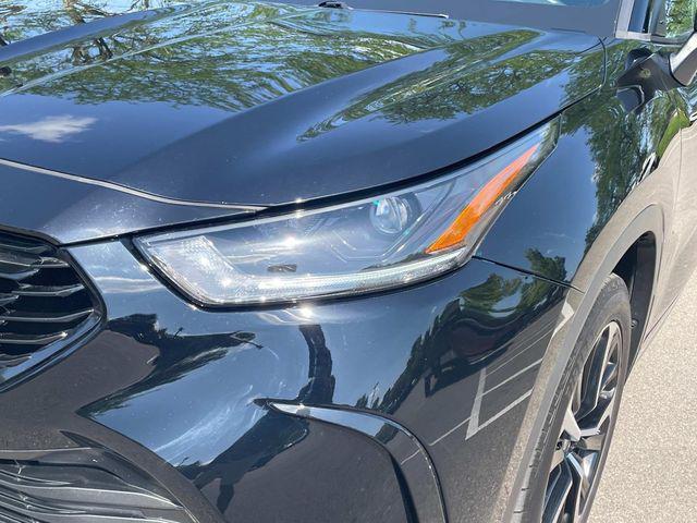 used 2021 Toyota Highlander car, priced at $35,748
