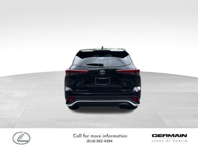 used 2021 Toyota Highlander car, priced at $34,988