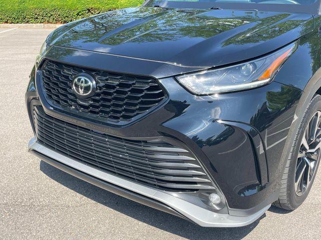 used 2021 Toyota Highlander car, priced at $35,748