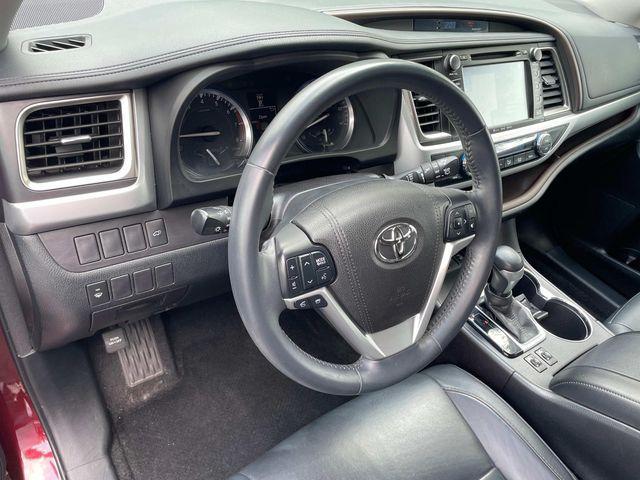 used 2016 Toyota Highlander car, priced at $22,274