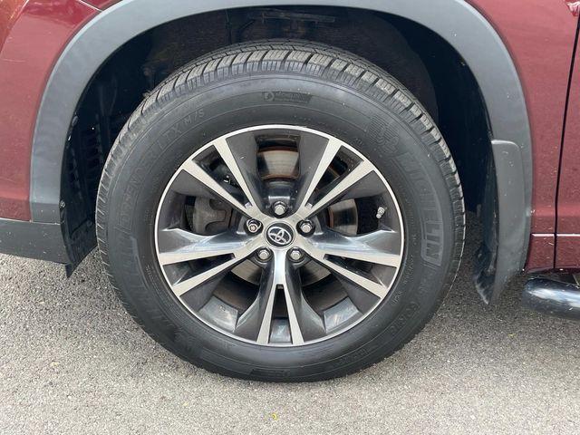 used 2016 Toyota Highlander car, priced at $22,274