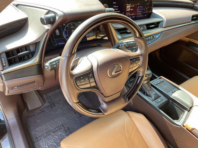 used 2020 Lexus ES 350 car, priced at $35,228