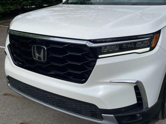 used 2025 Honda Pilot car, priced at $50,985