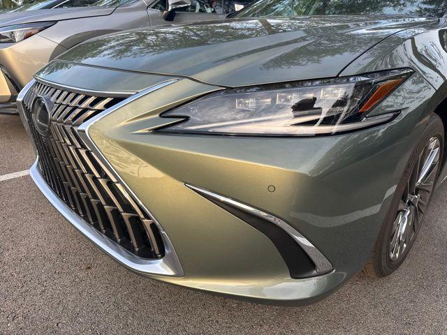 new 2025 Lexus ES 350 car, priced at $54,946