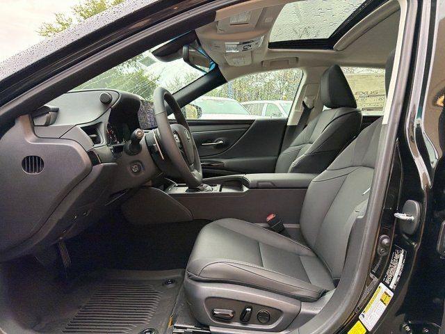 new 2025 Lexus ES 350 car, priced at $46,662