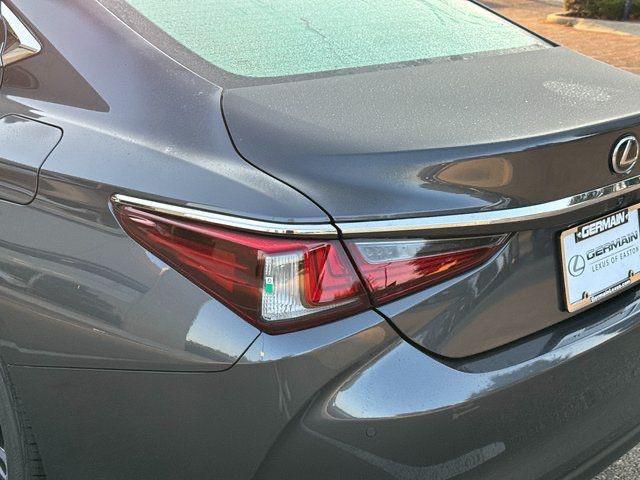 new 2025 Lexus ES 350 car, priced at $46,662