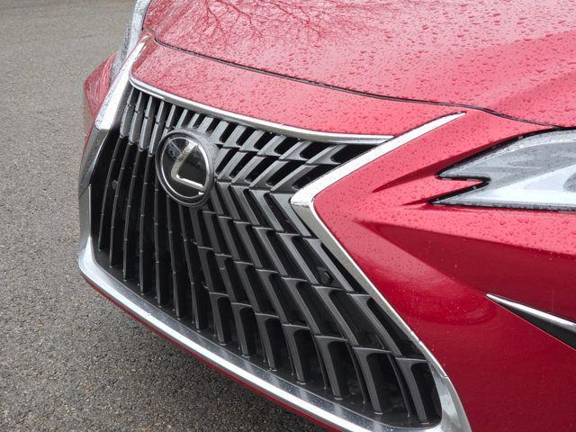 used 2025 Lexus ES 350 car, priced at $45,115