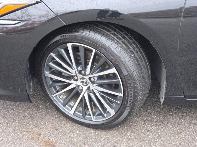 used 2024 Lexus ES 350 car, priced at $42,914