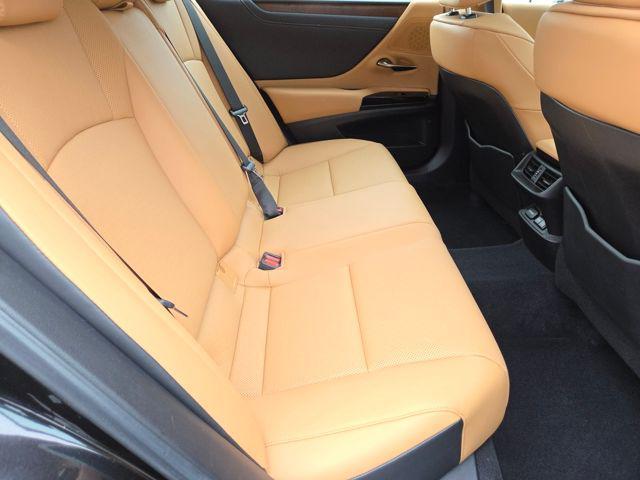 used 2024 Lexus ES 350 car, priced at $42,914