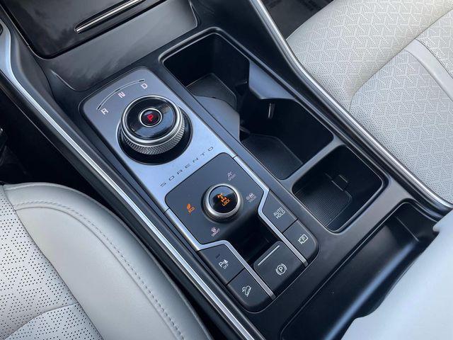 used 2022 Kia Sorento Hybrid car, priced at $28,589