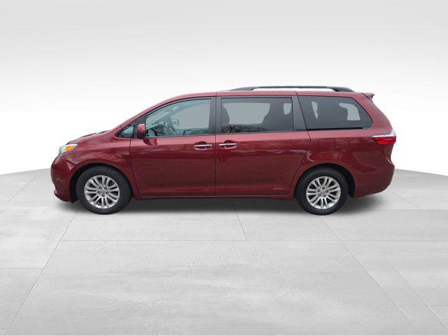 used 2016 Toyota Sienna car, priced at $18,812