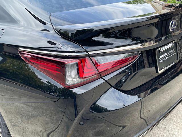 used 2022 Lexus ES 300h car, priced at $41,985