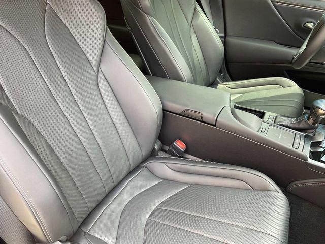 used 2022 Lexus ES 300h car, priced at $41,985