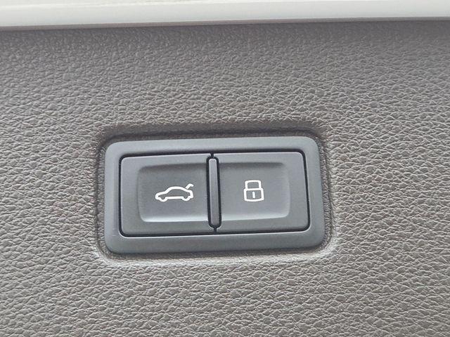 used 2018 Audi Q7 car, priced at $22,485