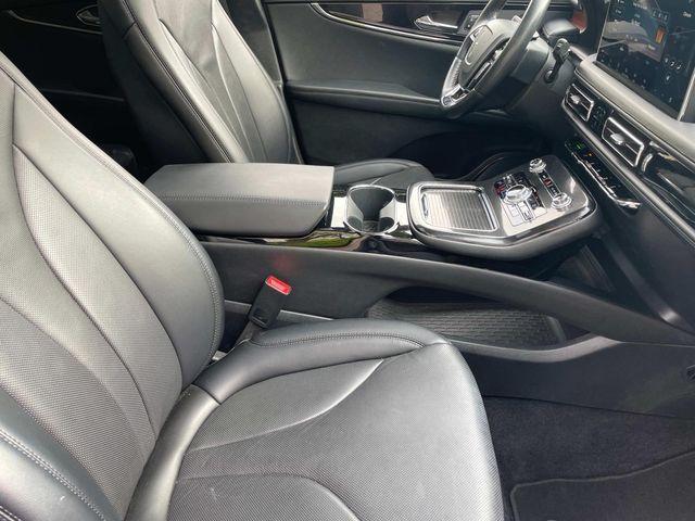 used 2022 Lincoln Nautilus car, priced at $37,412