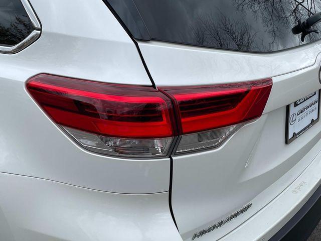 used 2017 Toyota Highlander car, priced at $23,722