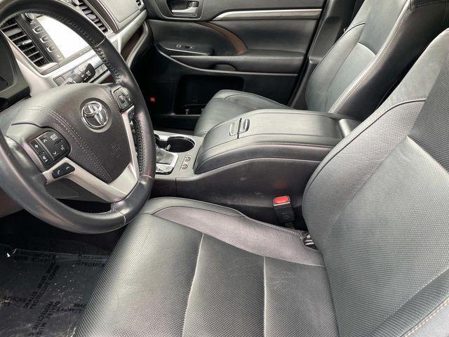 used 2017 Toyota Highlander car, priced at $23,722