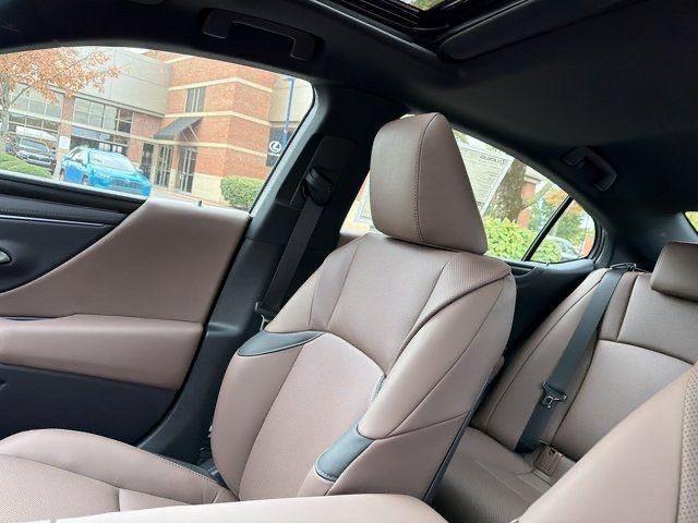 new 2025 Lexus ES 350 car, priced at $48,847