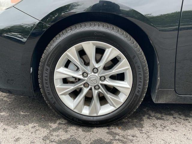 used 2013 Lexus ES 300h car, priced at $15,394