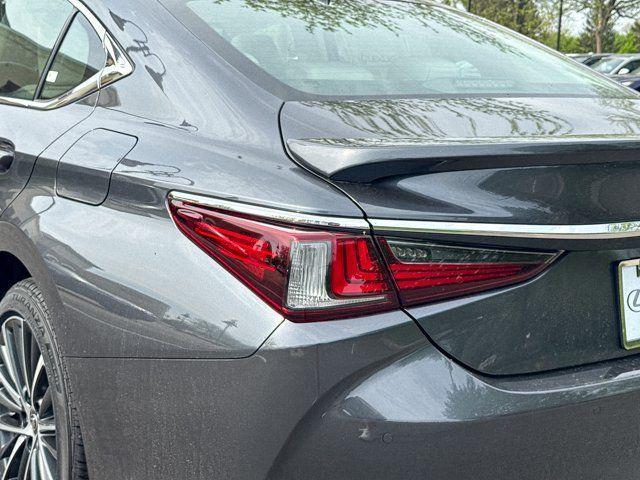 new 2025 Lexus ES 300h car, priced at $49,488