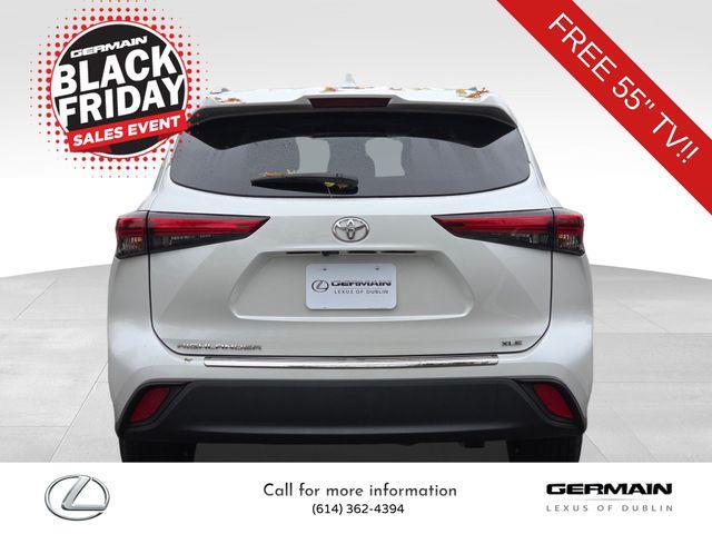 used 2023 Toyota Highlander car, priced at $33,989