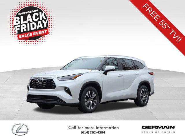 used 2023 Toyota Highlander car, priced at $33,989