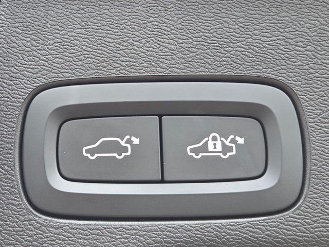 used 2021 Volvo XC60 car, priced at $26,466