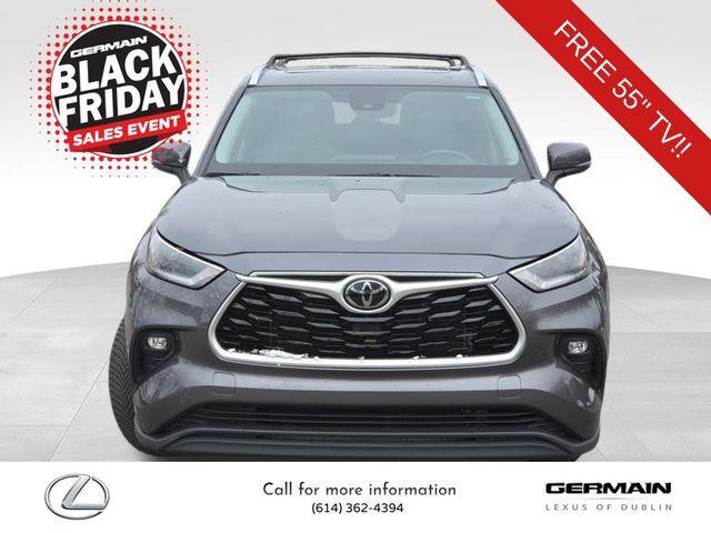 used 2021 Toyota Highlander car, priced at $29,995