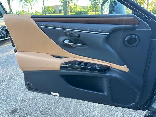 new 2025 Lexus ES 350 car, priced at $49,344