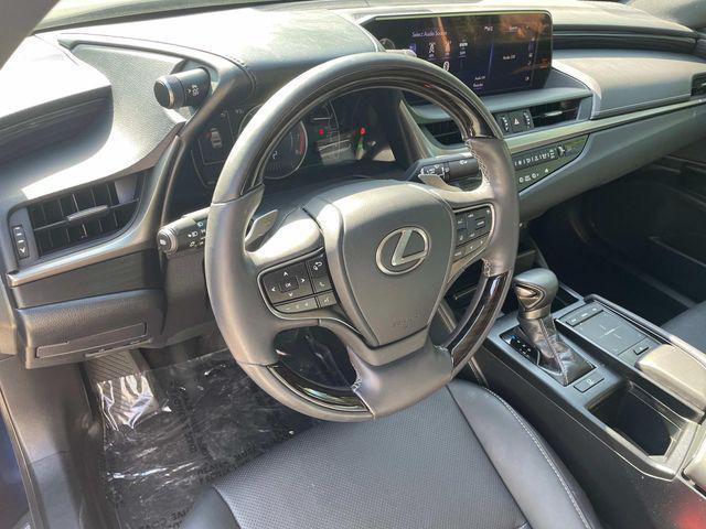 used 2019 Lexus ES 350 car, priced at $33,391