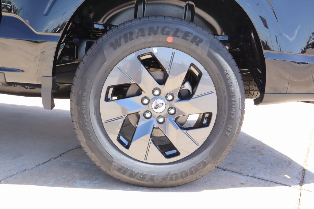 new 2025 Ford F-150 car, priced at $41,529