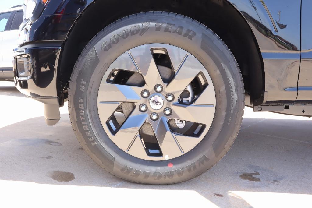 new 2025 Ford F-150 car, priced at $41,529