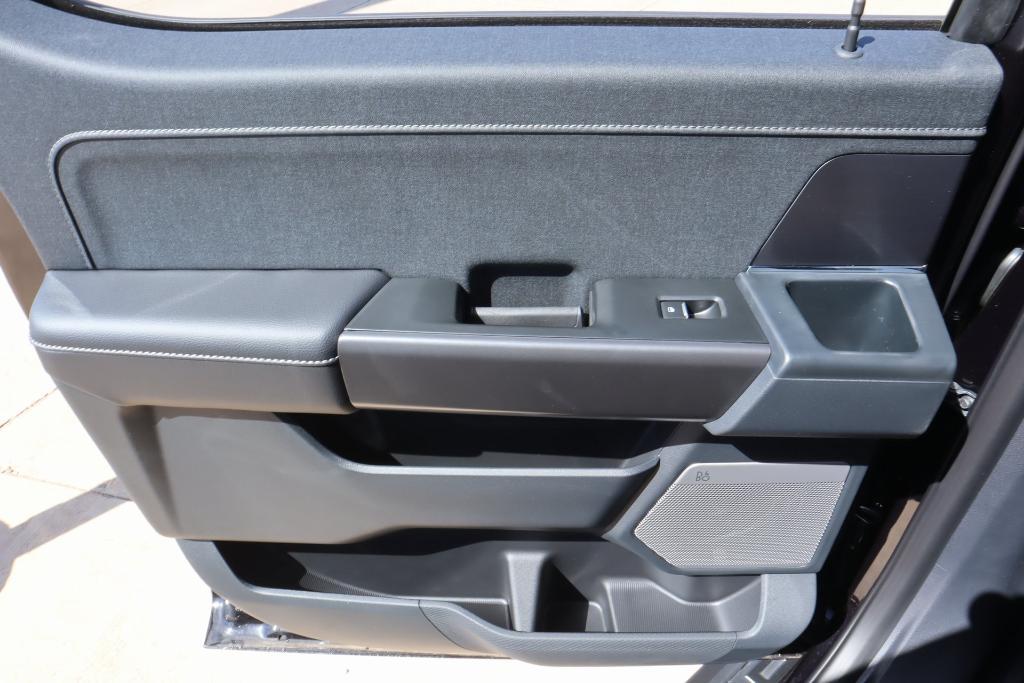 new 2025 Ford F-150 car, priced at $62,077
