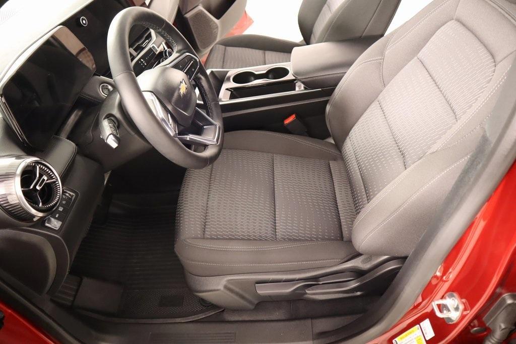 used 2025 Chevrolet Equinox car, priced at $28,819