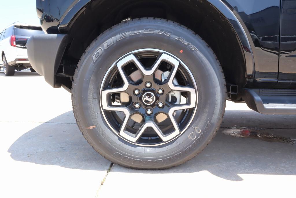 new 2025 Ford Bronco car, priced at $51,728
