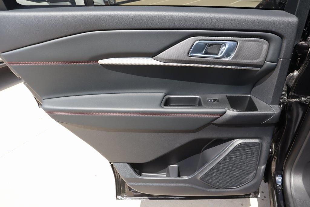 new 2025 Ford Explorer car, priced at $46,982