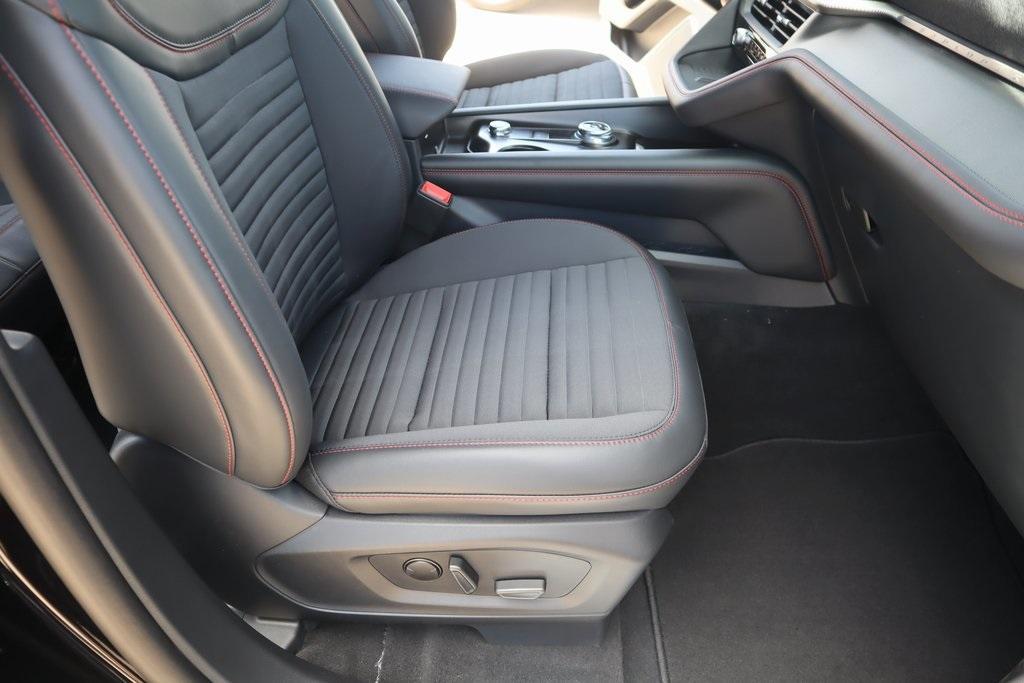 new 2025 Ford Explorer car, priced at $46,982