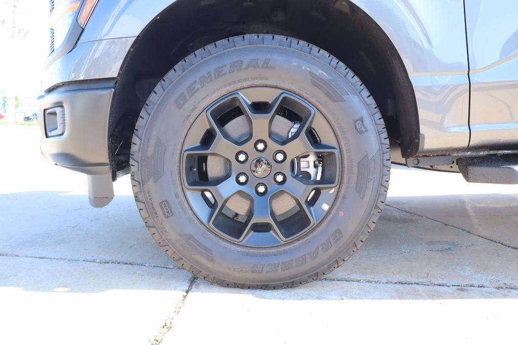 new 2025 Ford F-150 car, priced at $54,052