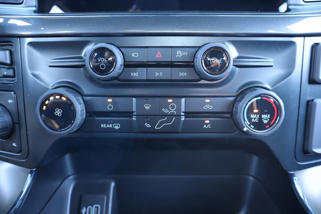 new 2025 Ford F-150 car, priced at $54,052