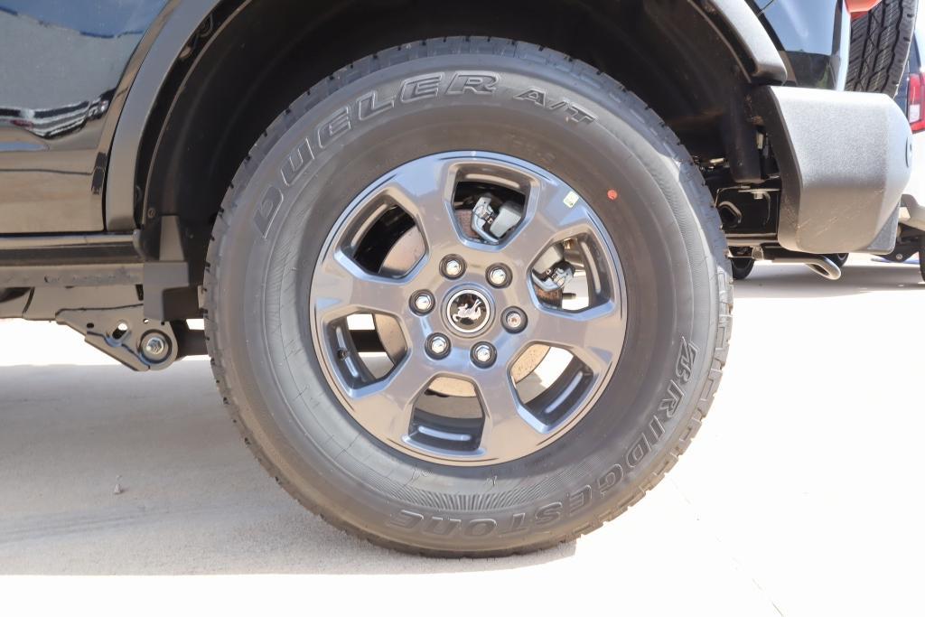 new 2025 Ford Bronco car, priced at $45,043