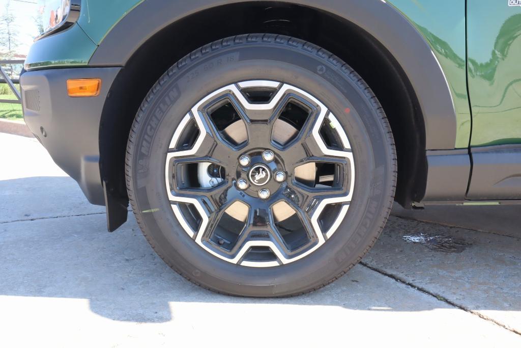 new 2025 Ford Bronco Sport car, priced at $35,491