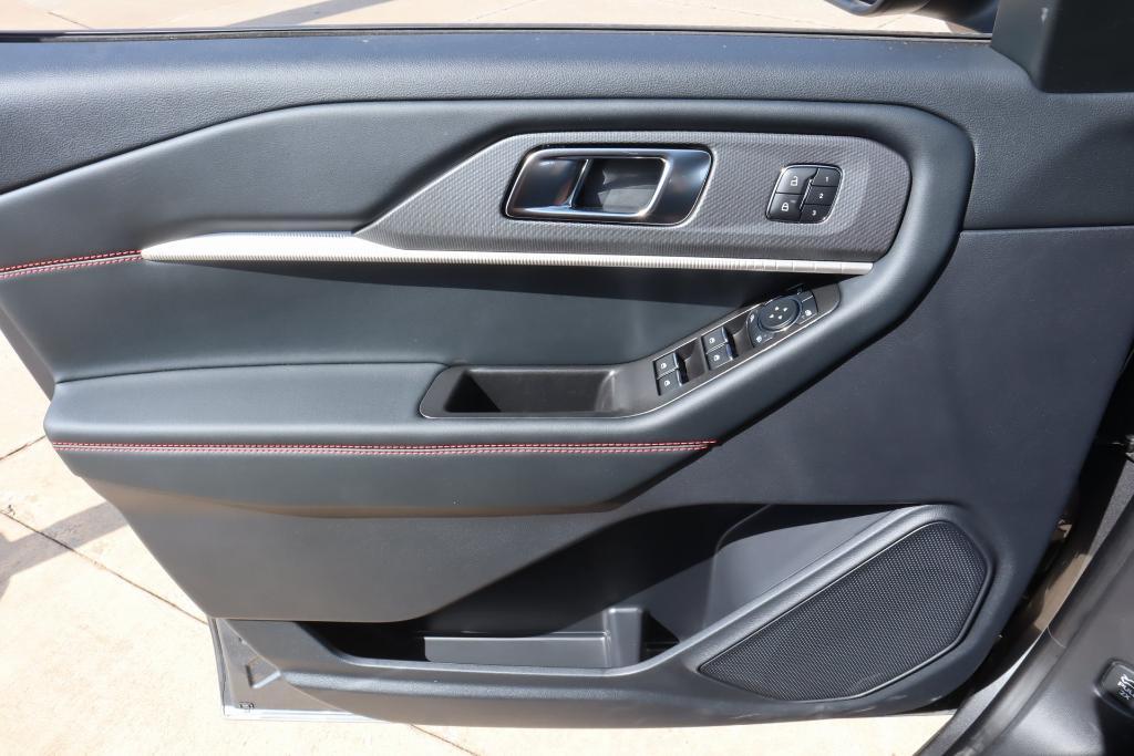 new 2025 Ford Explorer car, priced at $45,090