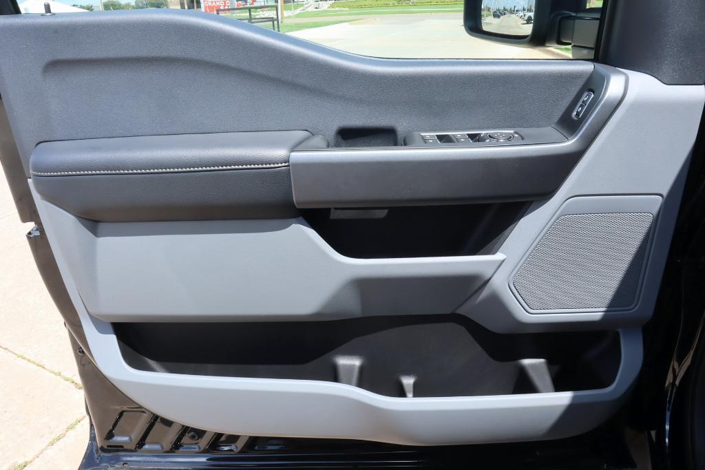 new 2025 Ford F-250 car, priced at $56,996