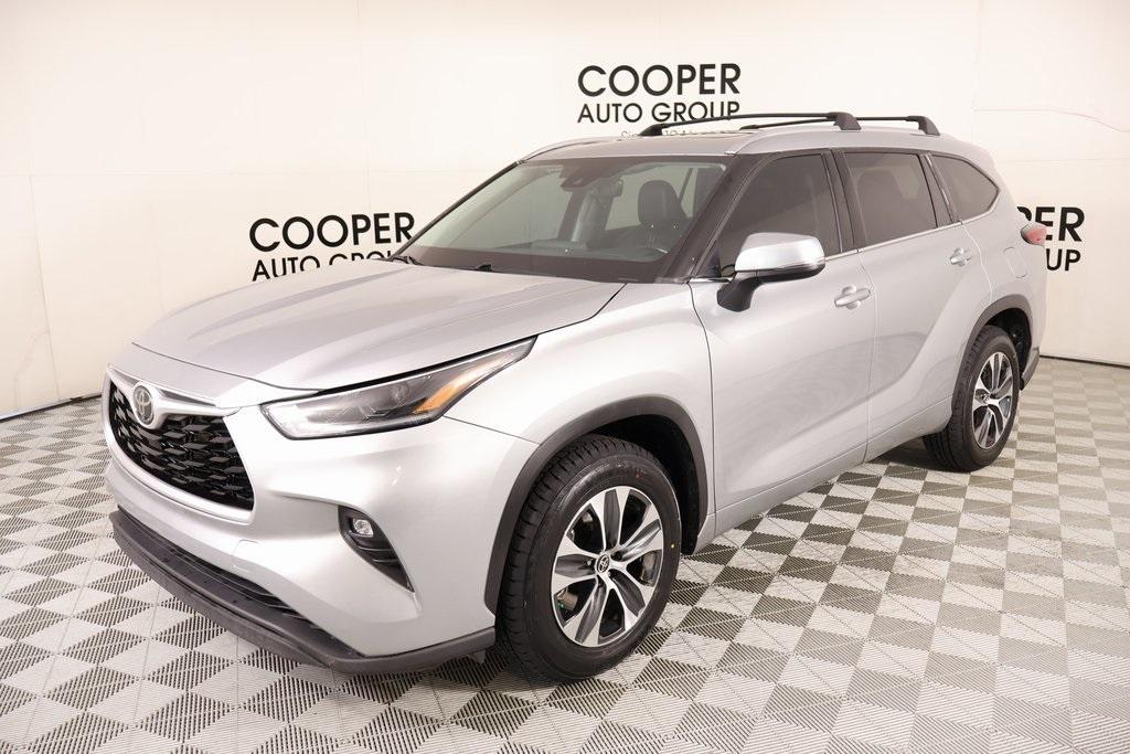 used 2021 Toyota Highlander car, priced at $29,120