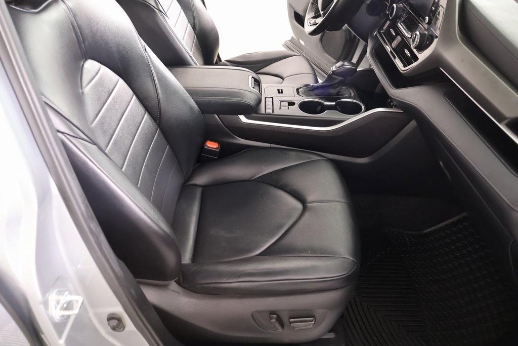 used 2021 Toyota Highlander car, priced at $29,120