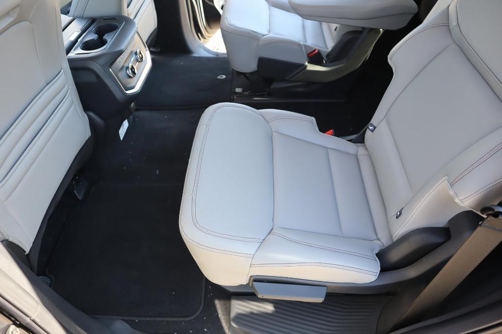 new 2025 Ford Expedition car, priced at $71,700
