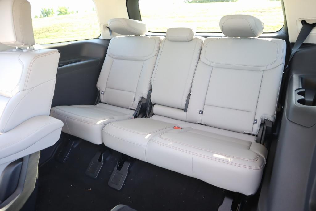 new 2025 Ford Expedition car, priced at $71,700