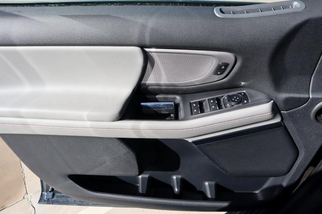 new 2025 Ford Expedition car, priced at $71,700